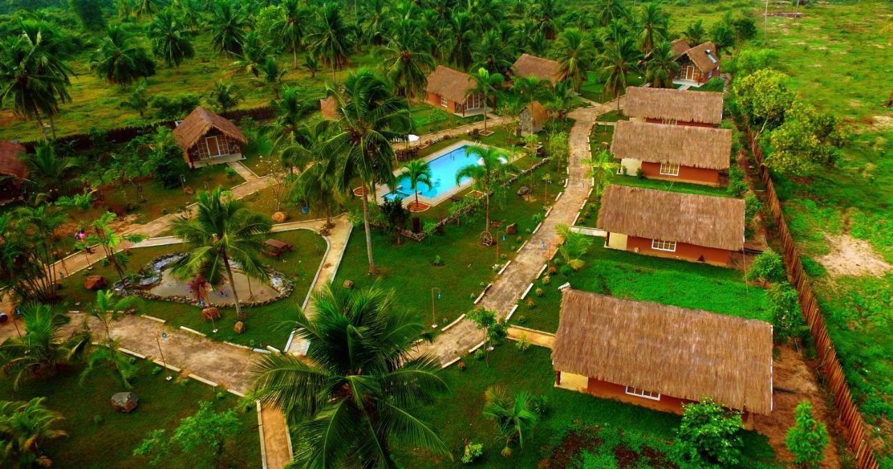 Coco Village Hotel Chilaw Bangadeniya 外观 照片